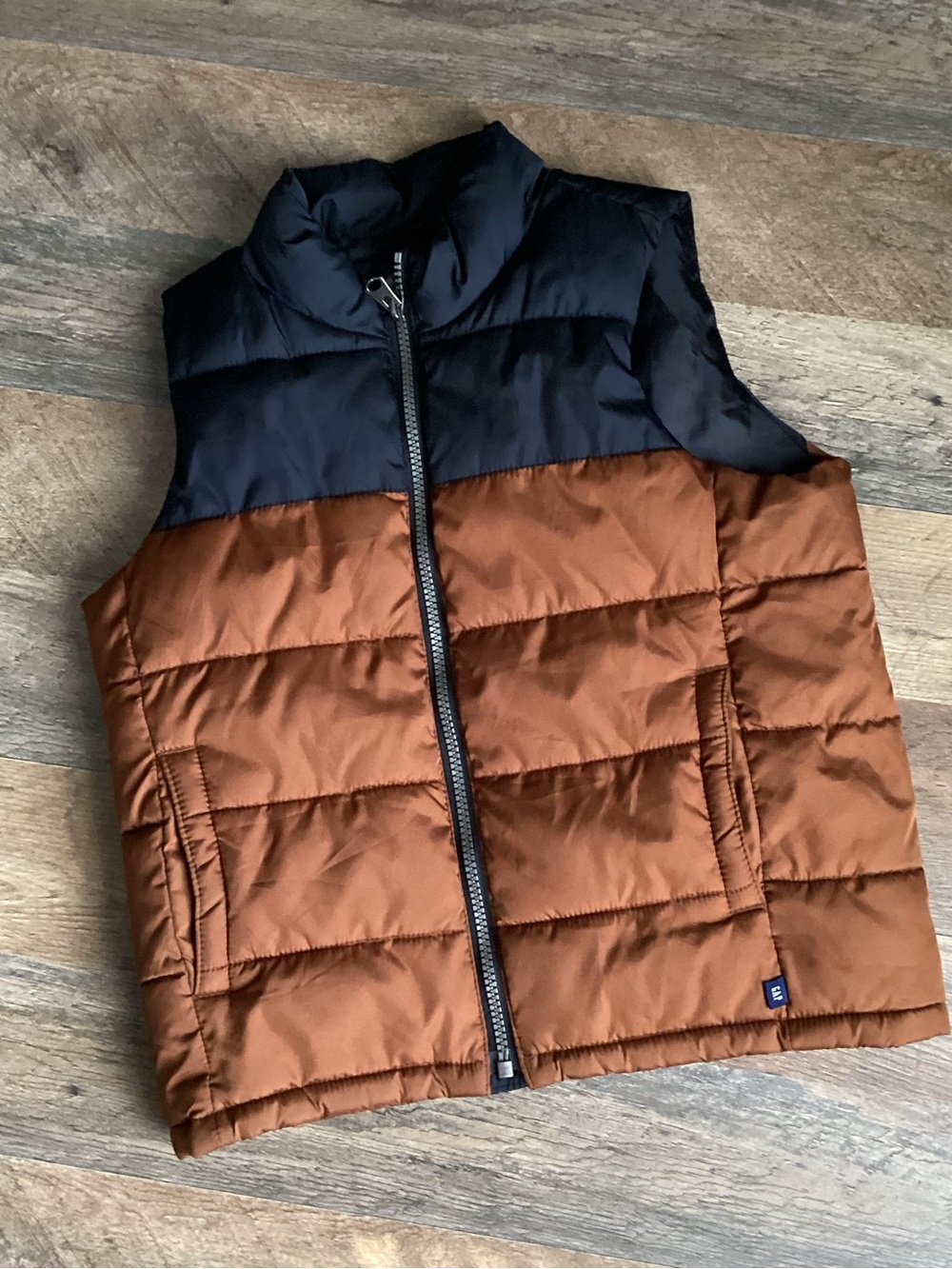 Gap Kids Two-Tone Puffer Vest - Rust & Black